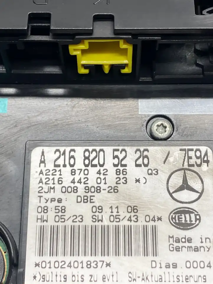 Mercedes-Benz S W221 (2005 - 2013) A2168205226 Передняя подсветка — фото 8