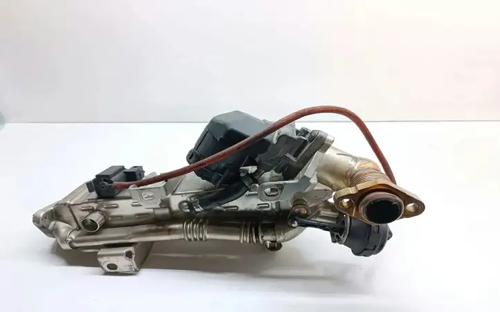 BMW 5 F10 F11 (2009 - 2016) 8476993 Охладитель клапана EGR — фото 2