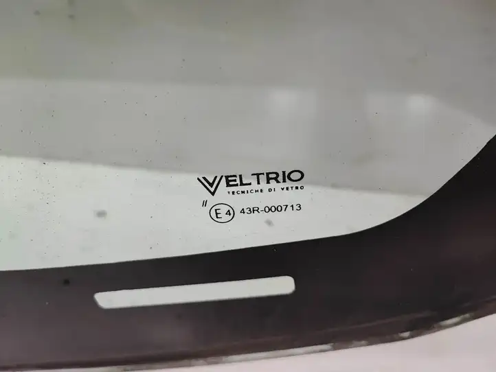 Toyota Prius (XW30) (2009 - 2015) 43R000713 Переднее стекло — фото 3