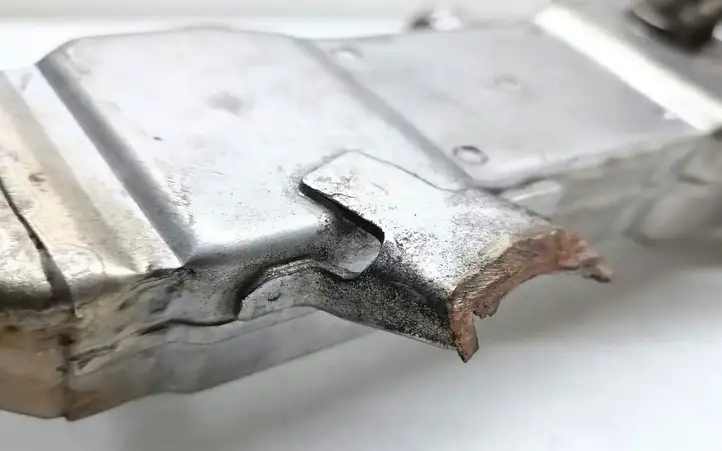 Toyota Prius (XW30) (2009 - 2015) 2562037110 Охладитель клапана EGR — фото 3