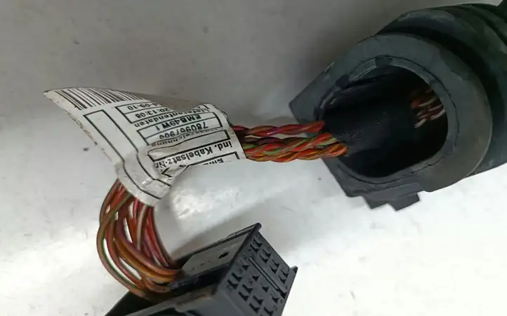 BMW 5 F10 F11 (2009 - 2016) 759045905 Проводка топливных форсунок — фото 5