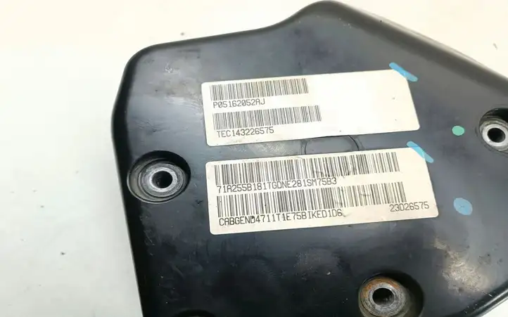 Jeep Grand Cherokee (2010 - 2021) P05162052AJ Кронштейн пневмокомпрессора — фото 3