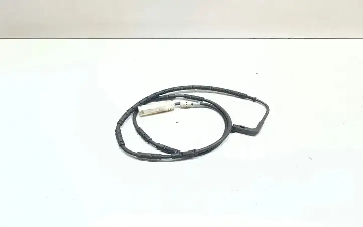 BMW 3 E90 E91 (2005 - 2012) Датчик износа тормозных колодок — фото 1