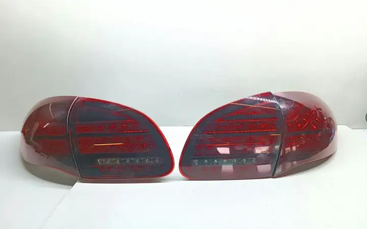 Porsche Cayenne (92A) (2011 - 2017) 7P5945096M Комплект задних фонарей — фото 1