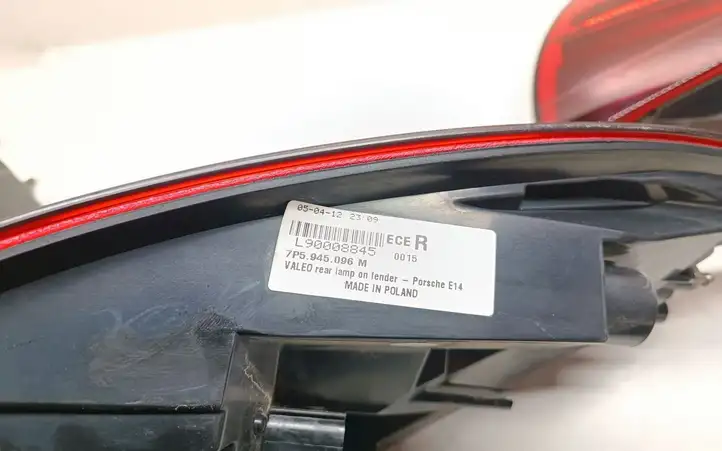 Porsche Cayenne (92A) (2011 - 2017) 7P5945096M Комплект задних фонарей — фото 2