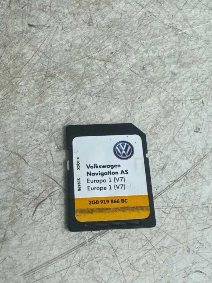 Volkswagen Golf VII (2013 - 2019) 3G0919866BC Навигационные карты CD/DVD — фото 1