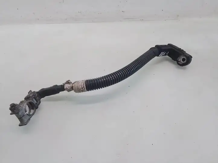 Toyota Auris 150 (2006 - 2012) 8282320100 Плюсовой провод аккумулятора — фото 1