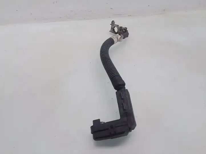 Toyota Auris 150 (2006 - 2012) 8282320100 Плюсовой провод аккумулятора — фото 3