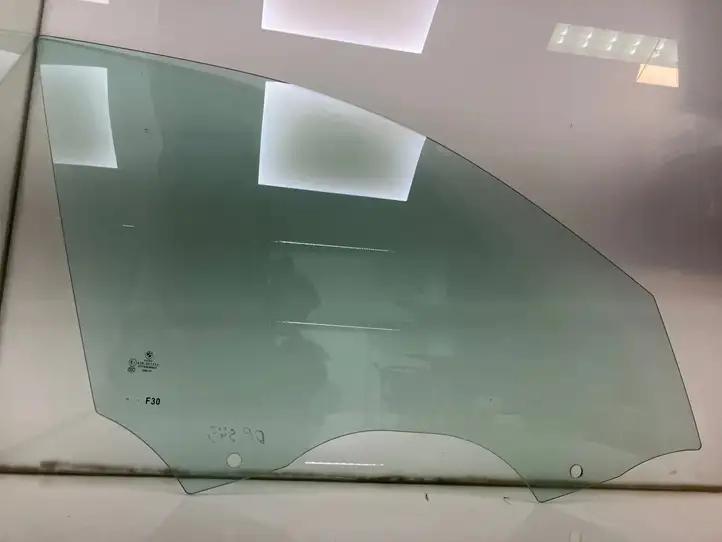 BMW 3 F30 F35 F31 (2012 - 2018) 43R001735 Стекло передней двери — фото 1