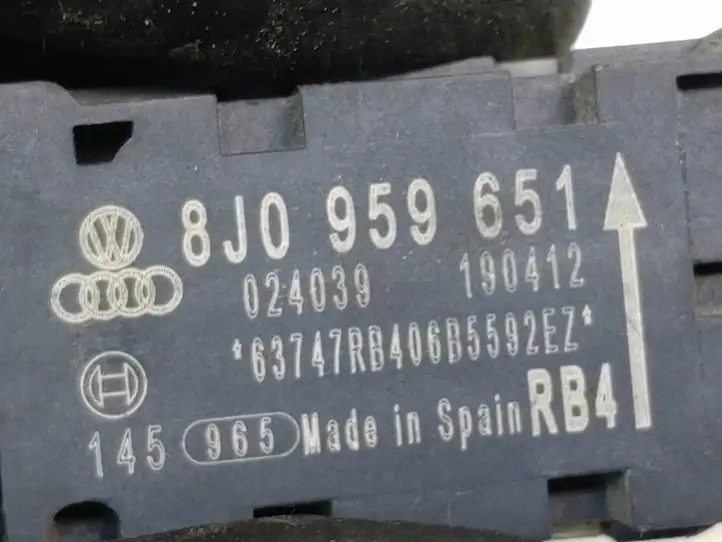 Audi A3/S3 8P (2008 - 2013) 8J0959651 Датчик удара SRS — фото 4