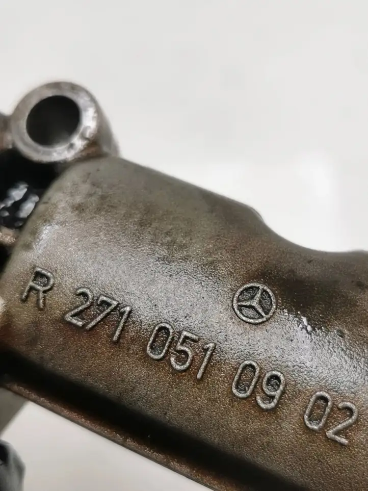 Mercedes-Benz E W211 (2002 - 2009) R2710510902 Крышка распределительного вала — фото 2