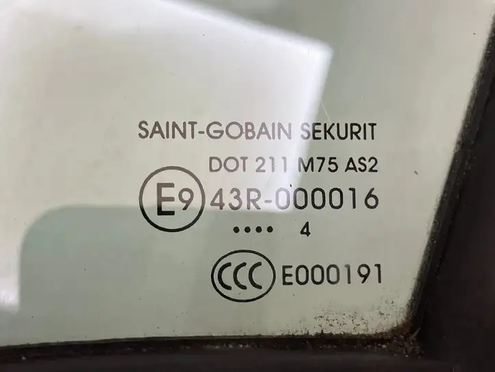 Citroen C5 (2004 - 2008) 43R000016 Форточка двери — фото 6