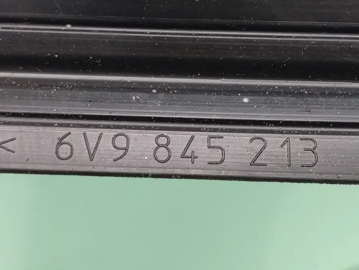 Skoda Fabia Mk3 (NJ) (2015 - 2021) 6v9845213 Форточка двери — фото 3