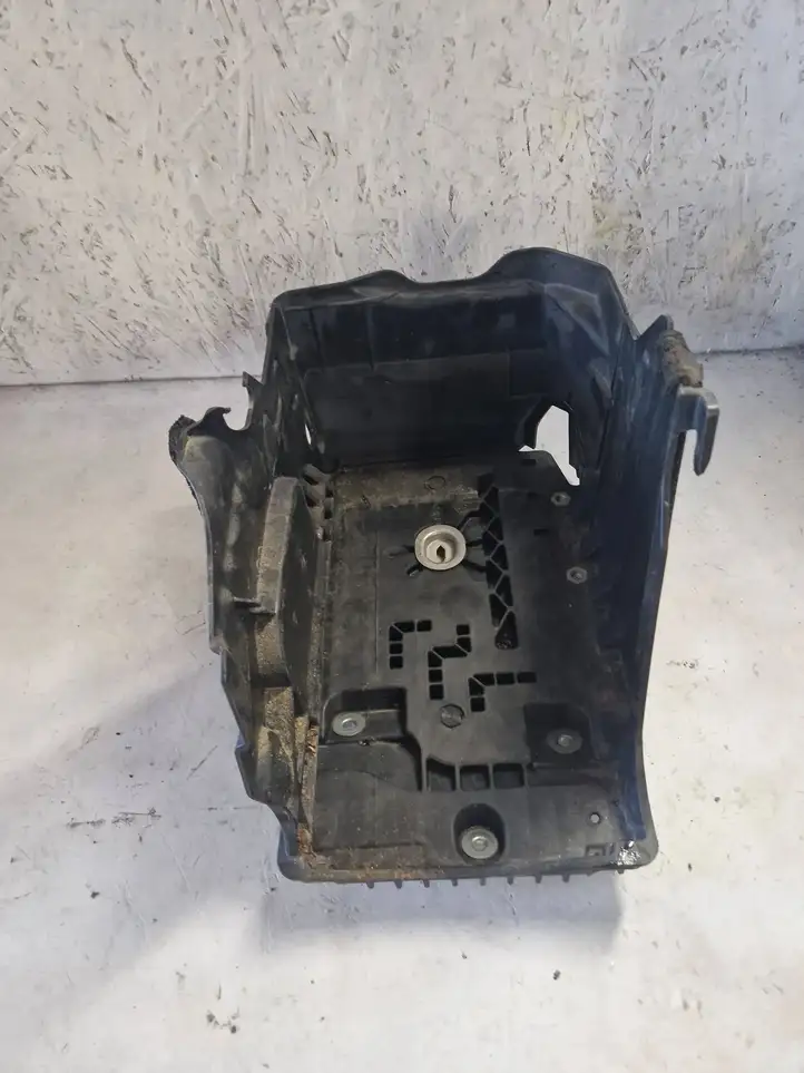Volvo V70 (2013 - 2016) 31349472 Площадка аккумулятора — фото 3