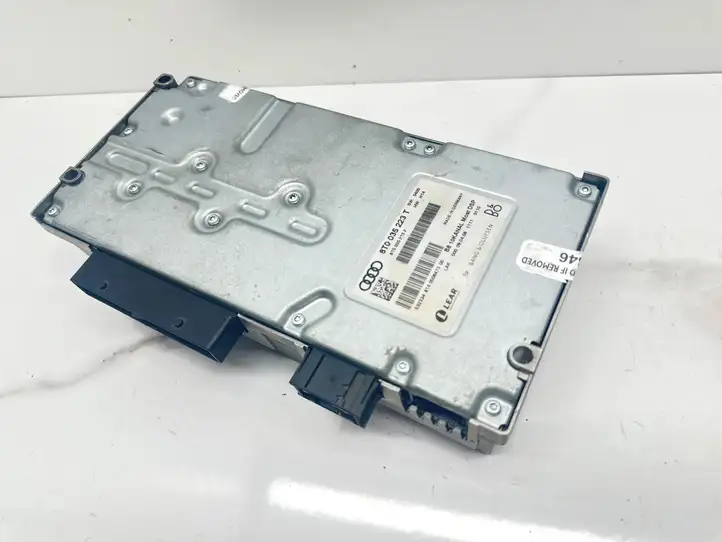 Audi A4 S4 B8 8K (2007 - 2011) 8T0035223F Усилитель звука — фото 1