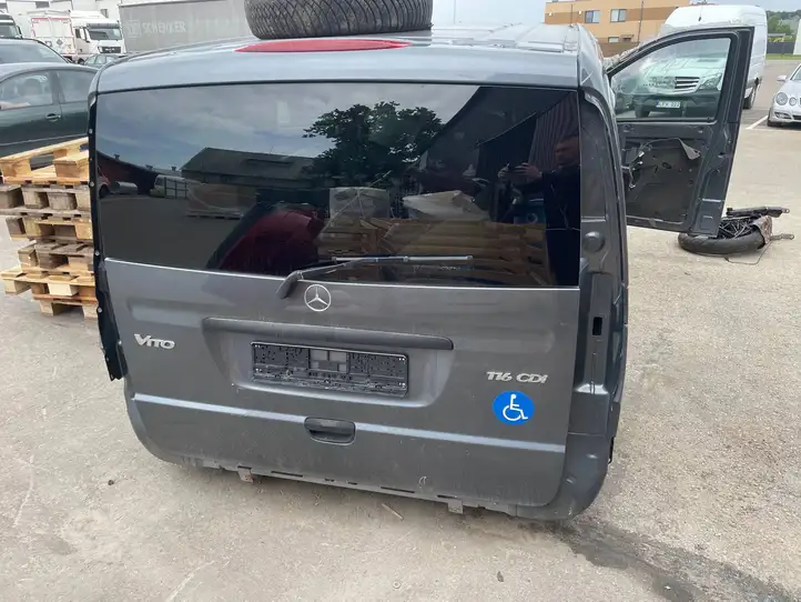 Mercedes-Benz Vito W447 (2014 - ) Крышка багажника — фото 1