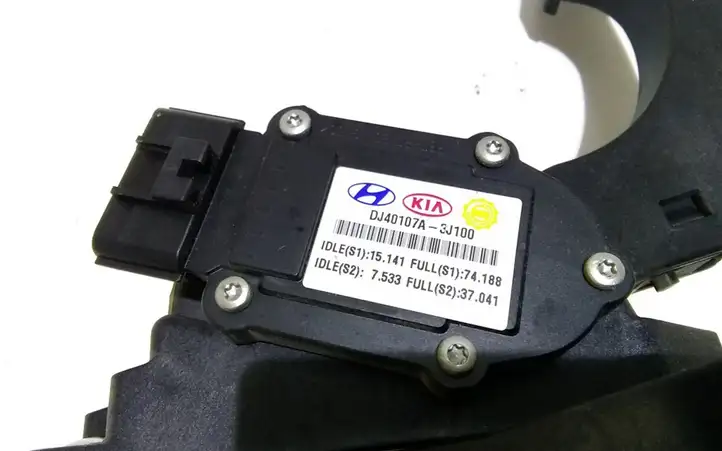 Hyundai ix 55 (2006 - 2012) DJ40107A3J100 Педаль акселератора — фото 3