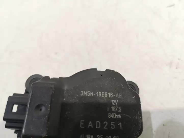 Ford Focus (2011 - 2015) 3M5H19E616AB Двигатель задвижки потока воздуха — фото 3