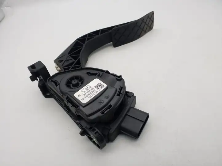 Audi A4 S4 B8 8K (2011 - 2015) 8K1723523 Педаль акселератора — фото 1
