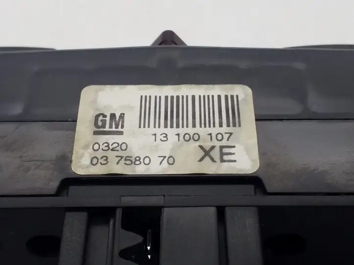 Opel Astra H (2004 - 2009) 13100107XE Включатель аварийных фонарей — фото 3