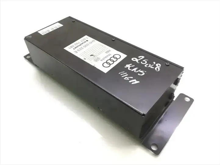 Audi A4 S4 B8 8K (2007 - 2011) 8H0035223E Усилитель звука — фото 2