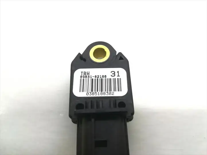Toyota Avensis T270 (2012 - 2015) 89831-02100 Датчик удара SRS — фото 5