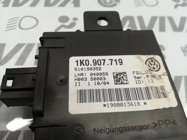 Volkswagen Golf V (2003 - 2009) 1K0907719 Блок управления сигнализацией — фото 4