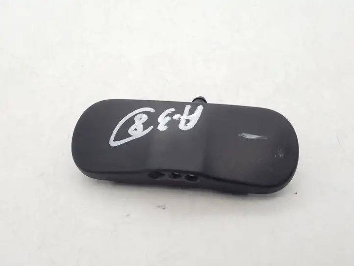 Audi A3/S3 8P (2004 - 2008) 8P0955987E Форсунка омывателя лобового стекла — фото 1