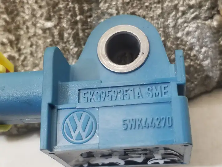 Volkswagen Jetta VI (2011 - 2018) 5K0959351A Датчик удара SRS — фото 4