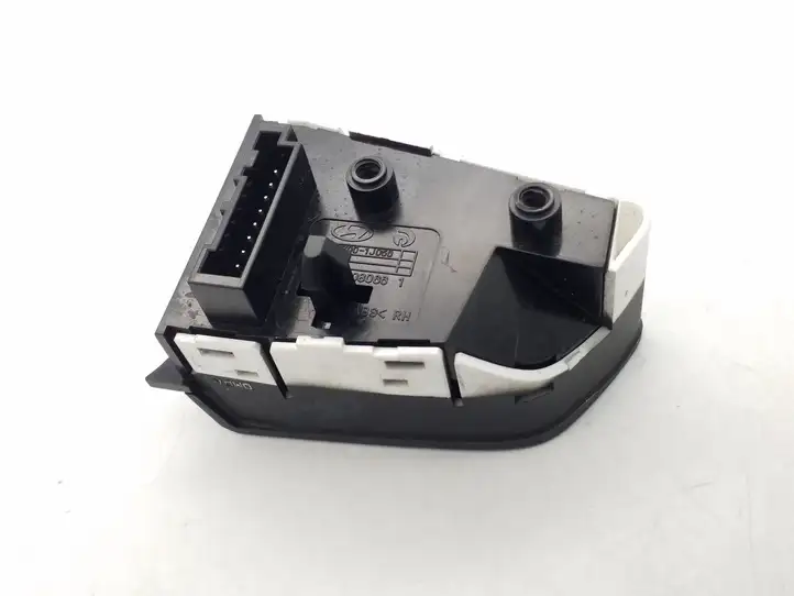 Hyundai i20 (PB PBT) (2008 - 2012) 967001J050 Кнопки на рулевом колесе — фото 2