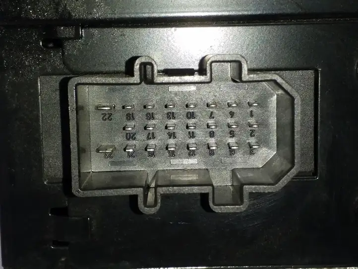Audi A4 S4 B6 8E 8H (2000 - 2006) 8H035223 Усилитель звука — фото 4