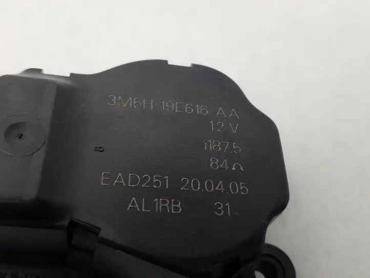 Ford Focus (2005 - 2008) 3M5H19E616AA Двигатель задвижки потока воздуха — фото 3