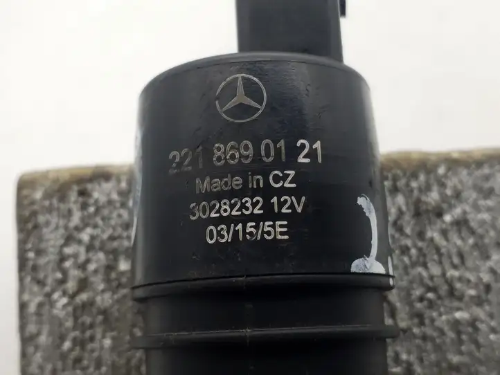 Mercedes-Benz C W204 (2007 - 2014) 2218690121 Насос омывателя стекла — фото 3