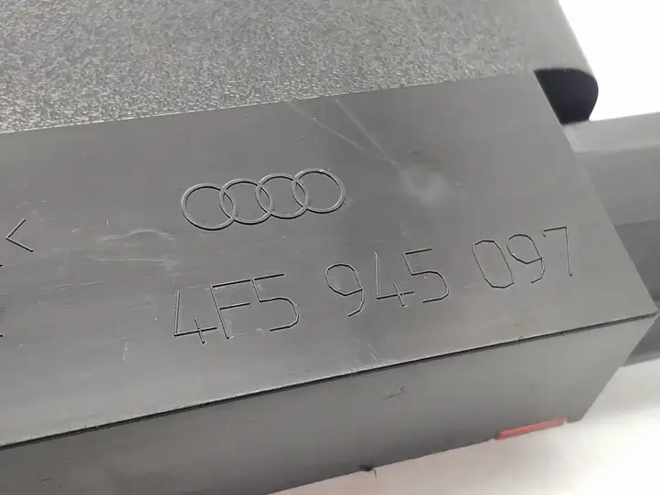 Audi A6 S6 C6 4F (2008 - 2011) 4F5945097 Дополнительный стоп фонарь — фото 3