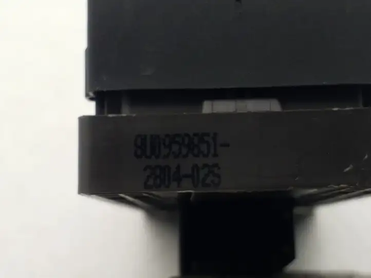 (2014 - 2018) 8U0959851 Кнопка стеклоподъемников — фото 2