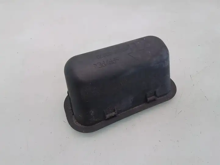 Toyota Auris 150 (2006 - 2012) 6921202070 Ручка крышки багажника — фото 2