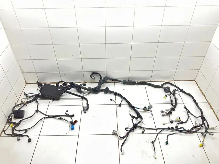 Toyota Auris E180 (2012 - 2018) 9008087021 Проводка двигателя — фото 1