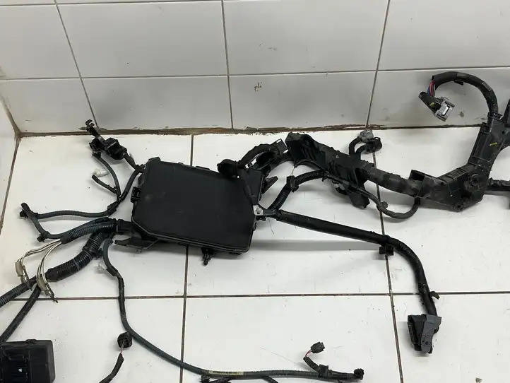 Toyota Auris E180 (2012 - 2018) 9008087021 Проводка двигателя — фото 23