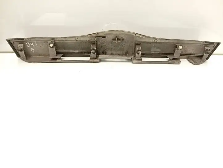 Toyota Prius (XW20) (2003 - 2009) 7680147050 Подсветка номера — фото 2