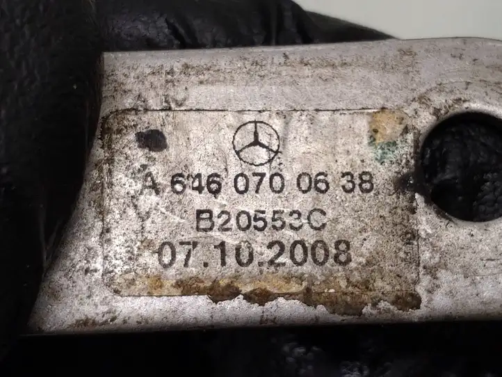 Mercedes-Benz Vito Viano W639 (2003 - 2010) A6460700638 Шланг обратки топлива — фото 5