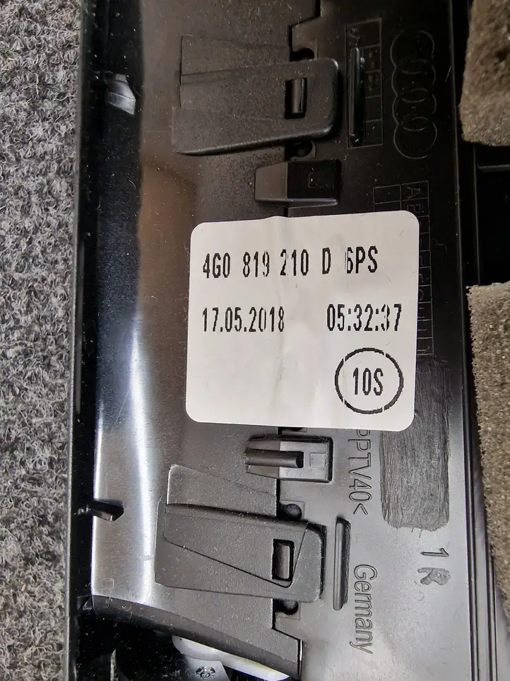 Audi Q7 4M (2015 - ) 4G0819210D Вентиляционная решетка крыши — фото 5