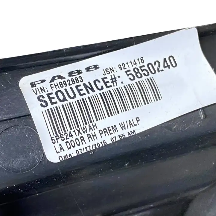 Dodge Challenger (2014 - ) 5LG72DW1AC Обшивка передней двери — фото 11