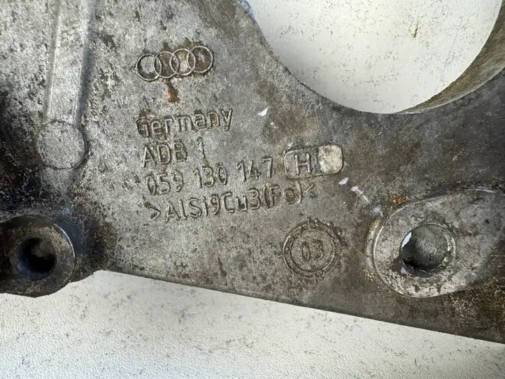 Audi A6 S6 C6 4F (2004 - 2008) 059130147H Кронштейн топливного насоса — фото 3