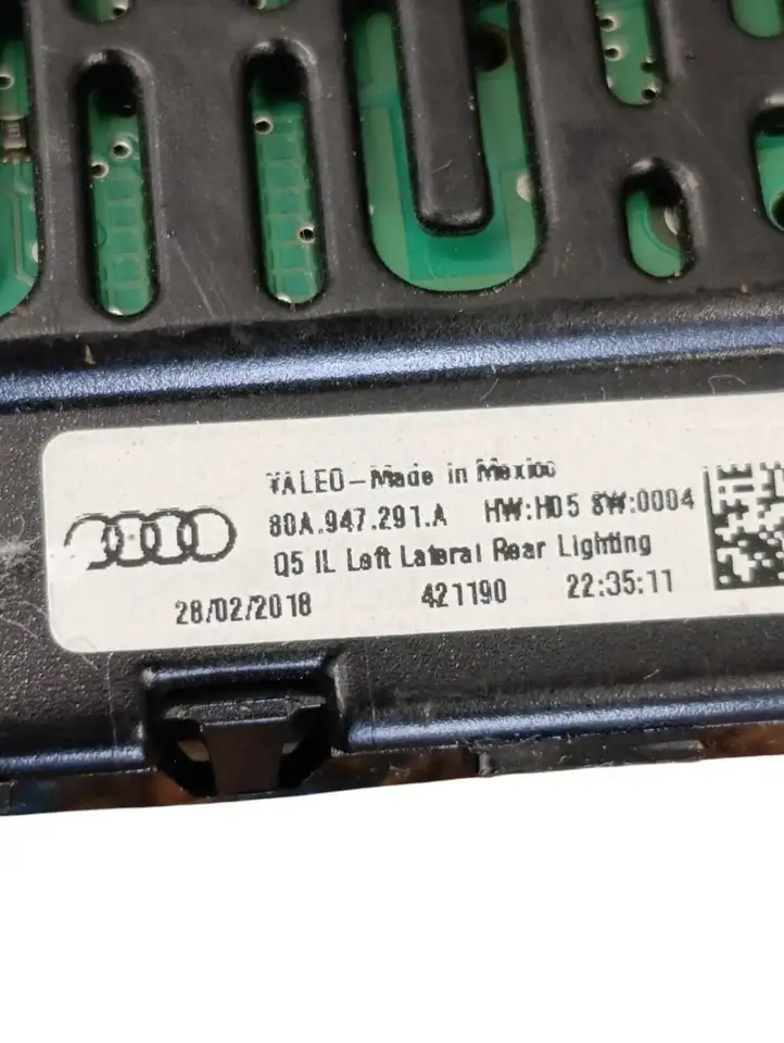 Audi Q5 SQ5 (2017 - ) 80A947292A Задняя подсветка — фото 8