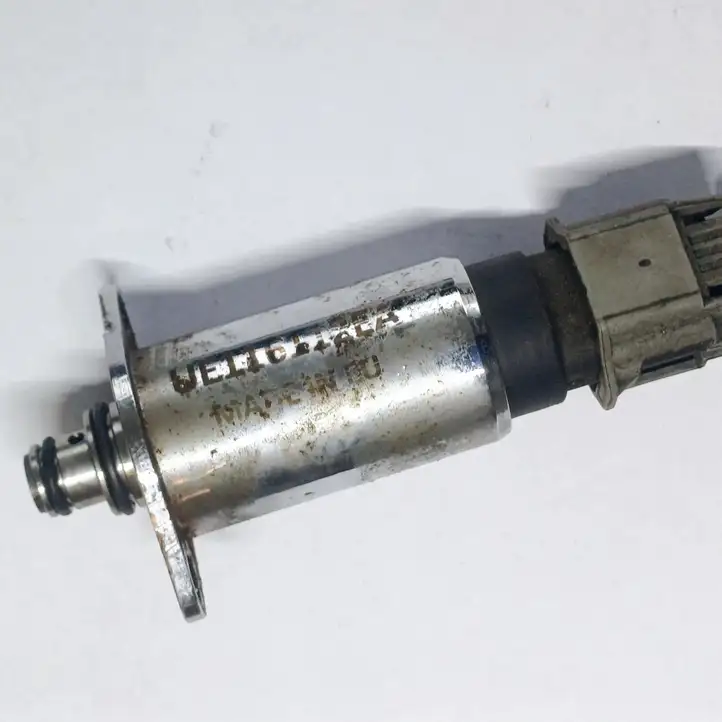 Opel Vectra C (2002 - 2005) UE116112EA Регулятор давления топлива — фото 1