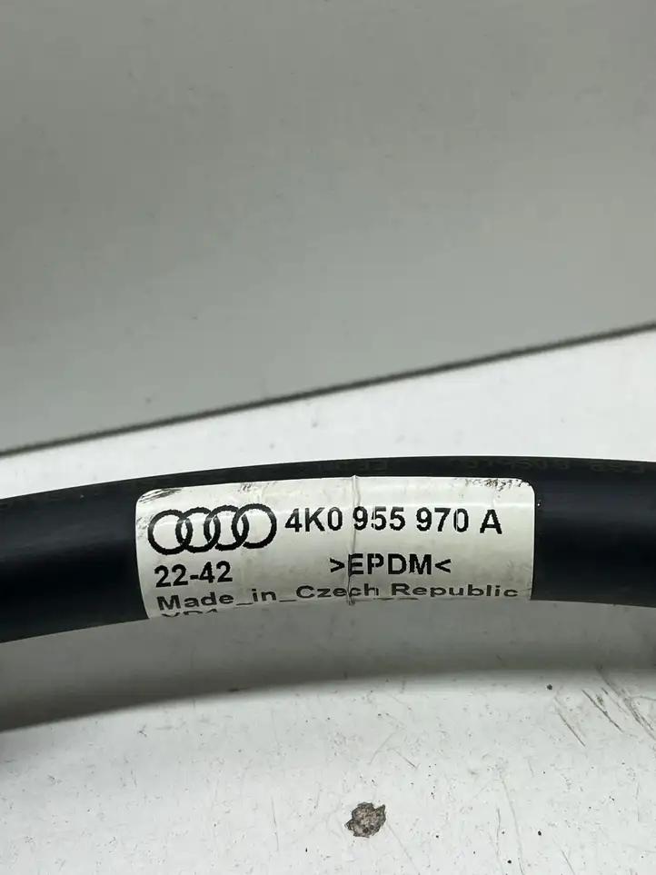 Audi A6 S6 C8 4K (2018 - ) 4K0955970A Горловина бачка омывателя — фото 3