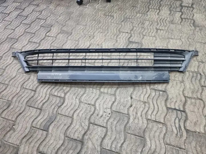 Toyota RAV 4 (XA40) (2012 - 2018) 5311342080 Нижняя решетка переднего бампера — фото 1