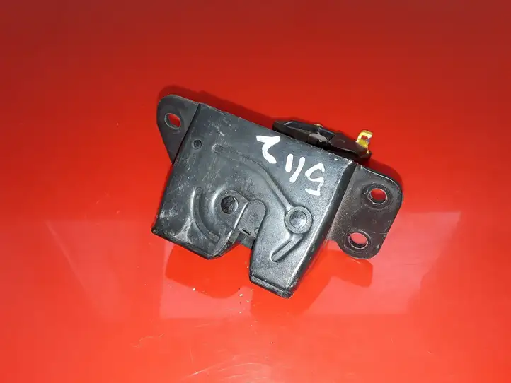 Chevrolet Captiva (2011 - 2013) 11F26 Замок крышки багажника — фото 2