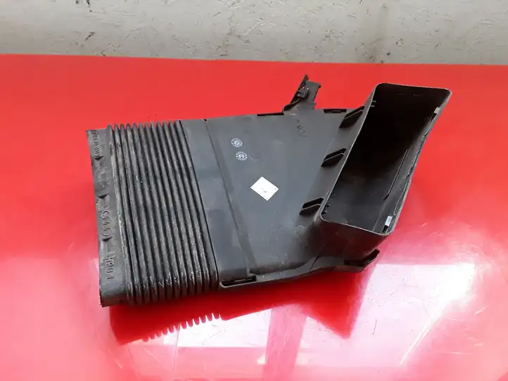 Seat Exeo (3R) (2008 - 2013) 8E0129617 Детали воздухозаборника — фото 3