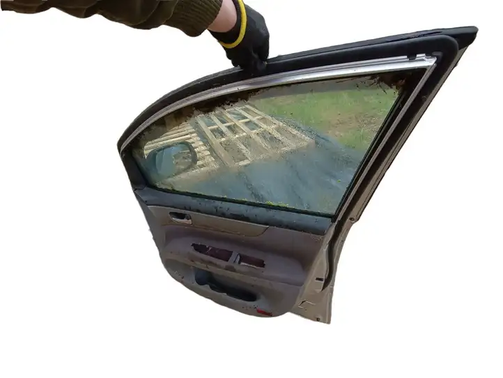 Toyota Avensis Verso (2001 - 2004) Дверь — фото 2